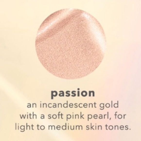 BECCA Ignite Liquified Light Highlighter - Picture 5 of 12